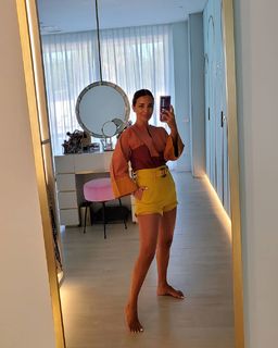 Paula Echevarría feet photo thumbnail