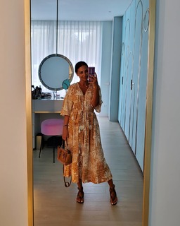 Paula Echevarría feet photo thumbnail