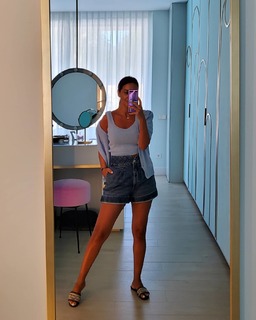 Paula Echevarría feet photo thumbnail
