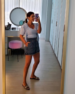 Paula Echevarría feet photo thumbnail