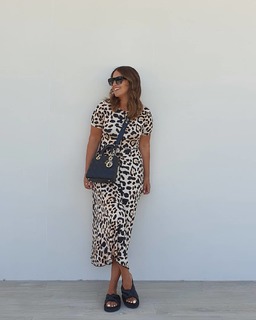 Paula Echevarría feet photo thumbnail