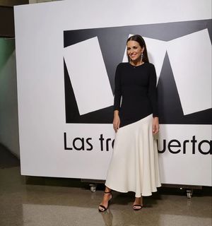 Paula Echevarría feet photo thumbnail