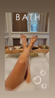 Paula Echevarría feet photo thumbnail