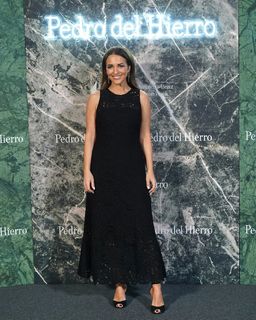 Paula Echevarría feet photo thumbnail