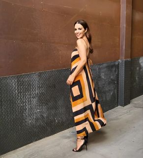 Paula Echevarría feet photo thumbnail