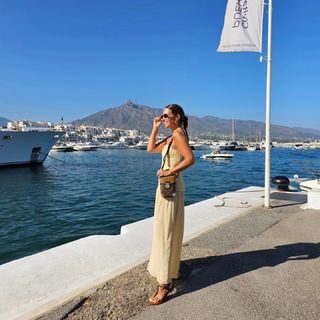 Paula Echevarría feet photo thumbnail