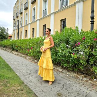 Paula Echevarría feet photo thumbnail