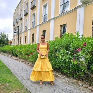 Paula Echevarría feet photo thumbnail