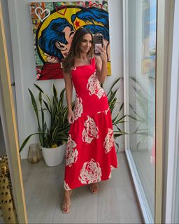 Paula Echevarría feet photo thumbnail