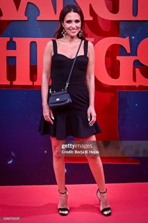 Paula Echevarría feet photo thumbnail