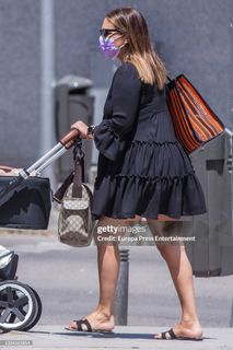 Paula Echevarría feet photo thumbnail