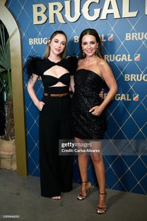 Paula Echevarría feet photo thumbnail