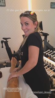 Paula Echevarría feet photo thumbnail