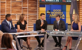 Paula Faris feet photo 12