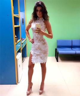 Paula Fernandes feet photo thumbnail