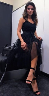 Paula Fernandes feet photo thumbnail