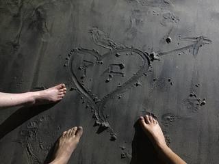 Paula Fernandes feet photo thumbnail