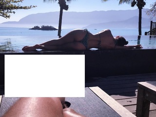 Paula Fernandes feet photo thumbnail