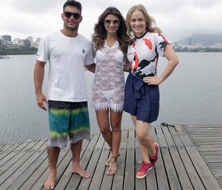 Paula Fernandes feet photo thumbnail