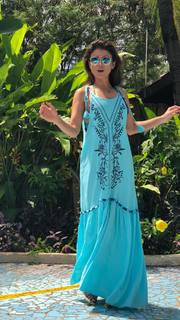 Paula Fernandes feet photo thumbnail