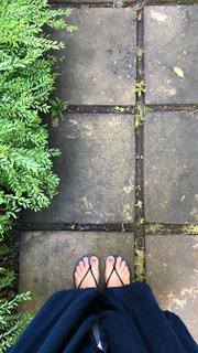 Paula Fernandes feet photo thumbnail