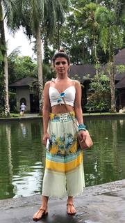 Paula Fernandes feet photo thumbnail