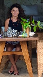 Paula Fernandes feet photo thumbnail