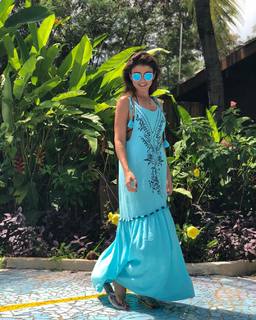 Paula Fernandes feet photo thumbnail