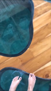 Paula Fernandes feet photo thumbnail
