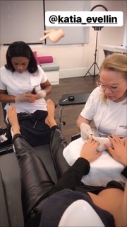 Paula Fernandes feet photo thumbnail
