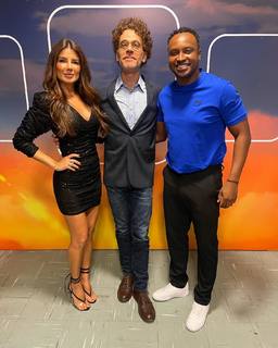 Paula Fernandes feet photo thumbnail