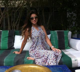 Paula Fernandes feet photo thumbnail