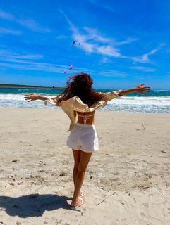 Paula Fernandes feet photo 2
