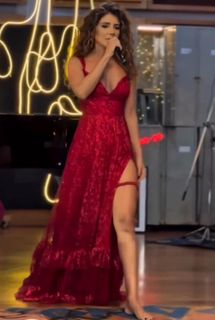 Paula Fernandes feet photo 3