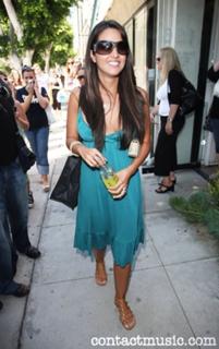 Paula Garcés feet photo thumbnail