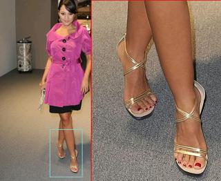 Paula Garcés feet photo thumbnail
