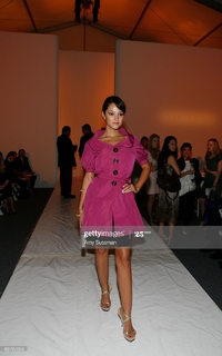 Paula Garcés feet photo thumbnail