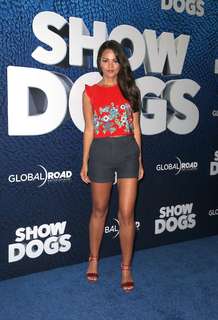 Paula Garcés feet photo thumbnail