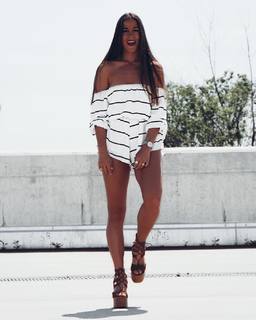 Paula Gonu feet photo 10