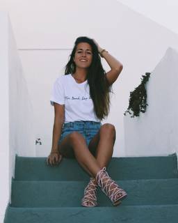Paula Gonu feet photo 5