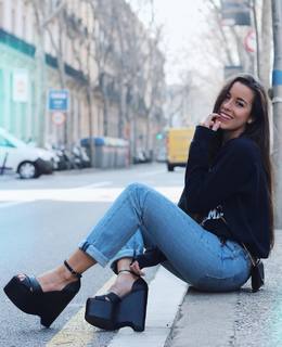 Paula Gonu feet photo 16