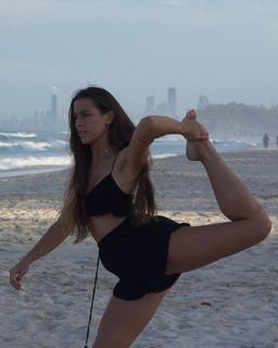 Paula Gonu feet photo 12