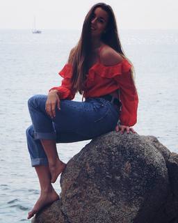 Paula Gonu feet photo 20