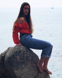 Paula Gonu feet photo 18