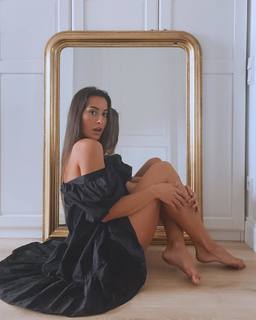 Paula Gonu feet photo 13