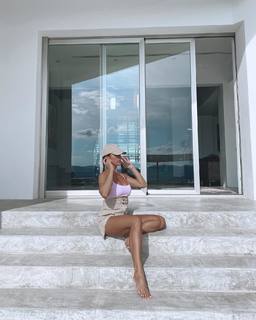 Paula Gonu feet photo 13