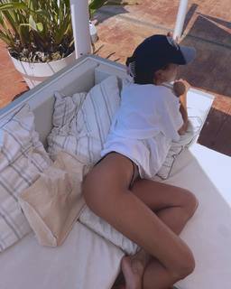 Paula Gonu feet photo 14