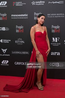 Paula Gonu feet photo 7