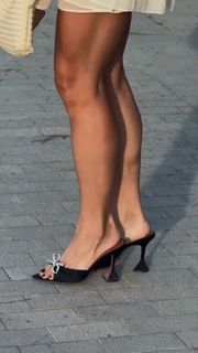 Paula Gonu feet photo 15
