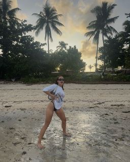 Paula Gonu feet photo 9
